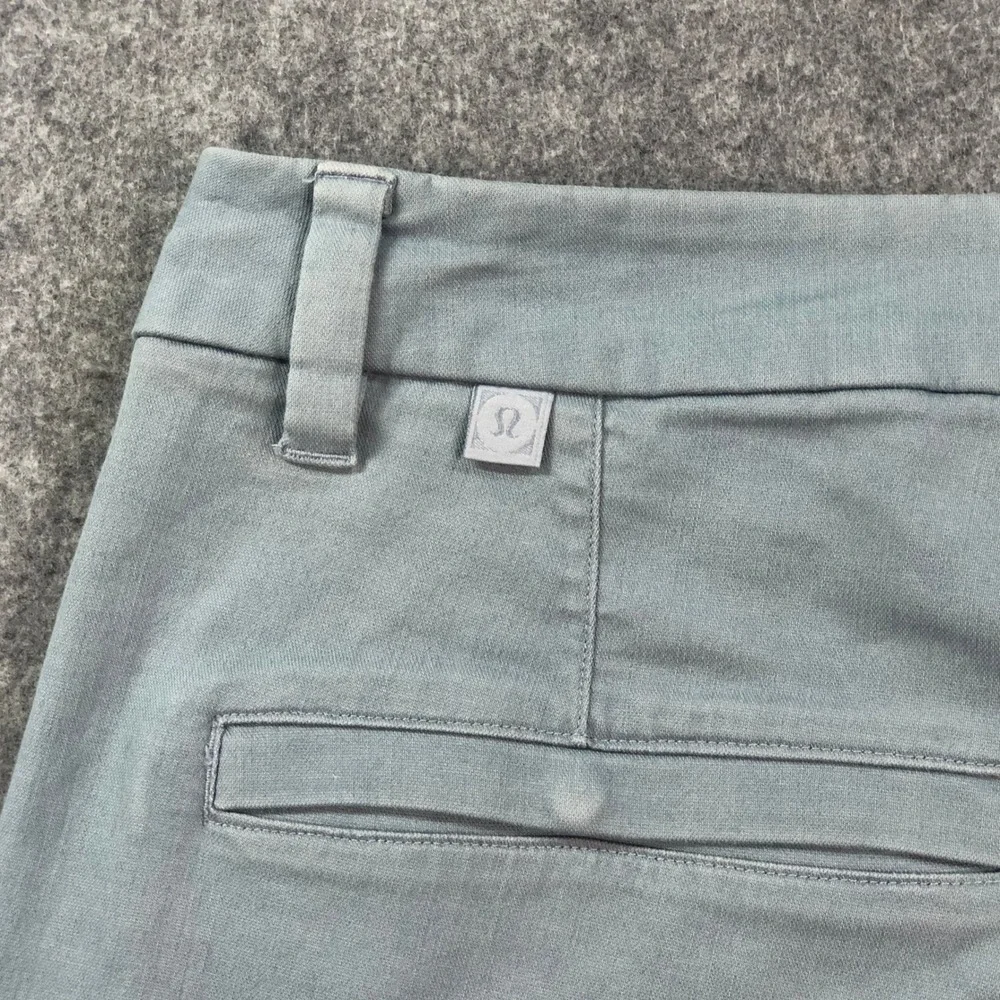 Lululemon Mens Commission Shorts 34x7 Light Blue Regular Fit Athletic Chino